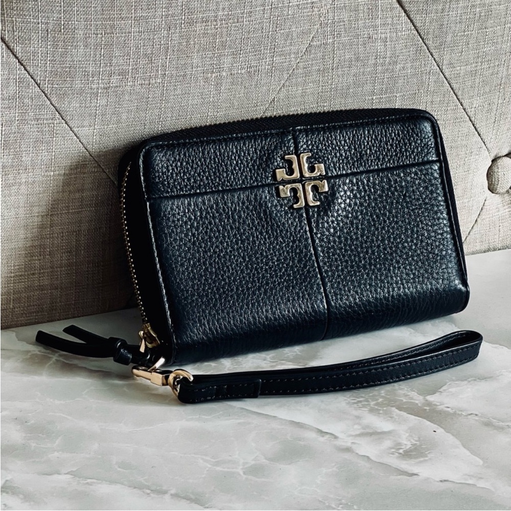 Tory Burch black soft leather wristlet wallet - Picture 3 of 5